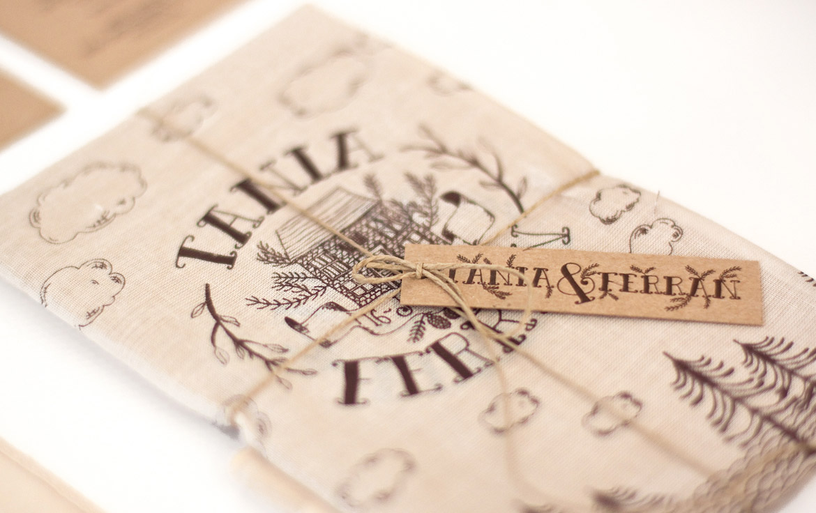 branding_bodas_tronco_madera_saco_arpillera_tania_y_ferran_ppstudio_2 branding_bodas_tronco_madera_saco_arpillera_tania_y_ferran_ppstudio_2