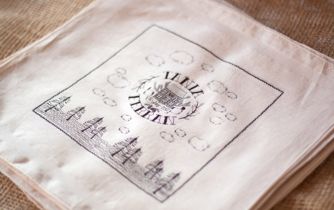 branding_bodas_tronco_madera_saco_arpillera_tania_y_ferran_ppstudio_5 branding_bodas_tronco_madera_saco_arpillera_tania_y_ferran_ppstudio_5